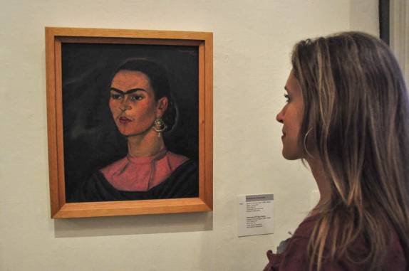 Autoretrato de Frida Kahlo em exposição na Casa Azul. Coyoacán, Cidade do México.